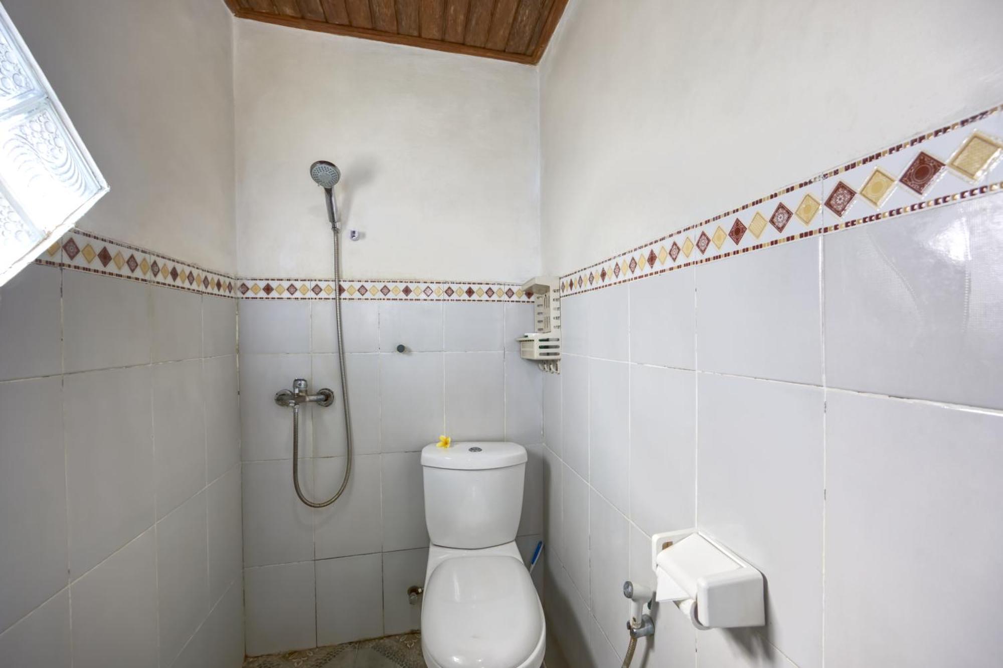 Bagus Cottage Batununggul الغرفة الصورة